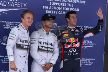 World © Octane Photographic Ltd. Saturday 10th May 2014. Circuit de Catalunya - Spain - Formula 1 Qualifying. Mercedes AMG Petronas F1 W05 Hybrid – Lewis Hamilton and Nico Rosberg and Infiniti Red Bull Racing RB10 – Daniel Ricciardo. Digital Ref: 0936cb7d9997