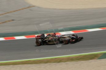 World © Octane Photographic Ltd. Saturday 10th May 2014. Circuit de Catalunya - Spain - Formula 1 Qualifying. Lotus F1 Team E22 - Romain Grosjean. Digital Ref: 0936lb1d3956