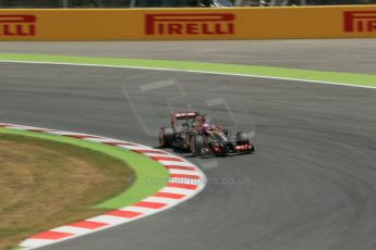 World © Octane Photographic Ltd. Saturday 10th May 2014. Circuit de Catalunya - Spain - Formula 1 Qualifying. Lotus F1 Team E22 - Romain Grosjean. Digital Ref: 0936lb1d7631