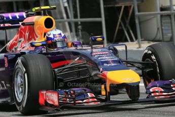 World © Octane Photographic Ltd. Saturday 10th May 2014. Circuit de Catalunya - Spain - Formula 1 Qualifying. Infiniti Red Bull Racing RB10 – Daniel Ricciardo. Digital Ref: 0936lb1d7981