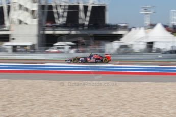World © Octane Photographic Ltd. Saturday 1st November 2014, F1 USA GP, Austin, Texas, Circuit of the Americas (COTA) - Qualifying. Scuderia Toro Rosso STR 9 – Daniil Kvyat. Digital Ref: 1148LW1L4156