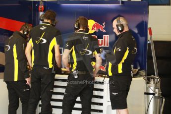 World © Octane Photographic Ltd. World Series by Renault collective test, Jerez de la Frontera, March 24th 2014. DAMS pit crew in garage. Digital Ref : 0897cb1d4715