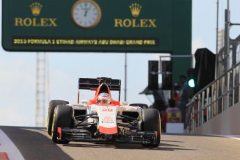 World © Octane Photographic Ltd. Manor Marussia F1 Team MR03B – William Stevens. Friday 27th November 2015, F1 Abu Dhabi Grand Prix, Practice 1, Yas Marina. Digital Ref: 1477CB1L5006