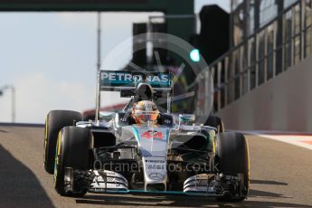 World © Octane Photographic Ltd. Mercedes AMG Petronas F1 W06 Hybrid – Lewis Hamilton. Friday 27th November 2015, F1 Abu Dhabi Grand Prix, Practice 1, Yas Marina. Digital Ref: 1477CB1L5119