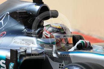 World © Octane Photographic Ltd. Mercedes AMG Petronas F1 W06 Hybrid – Lewis Hamilton. Friday 27th November 2015, F1 Abu Dhabi Grand Prix, Practice 1, Yas Marina. Digital Ref: 1477CB1L5127