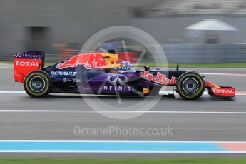 World © Octane Photographic Ltd. Infiniti Red Bull Racing RB11 – Daniel Ricciardo. Friday 27th November 2015, F1 Abu Dhabi Grand Prix, Practice 1, Yas Marina. Digital Ref: 1477CB1L5254