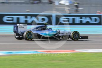 World © Octane Photographic Ltd. Mercedes AMG Petronas F1 W06 Hybrid – Nico Rosberg. Friday 27th November 2015, F1 Abu Dhabi Grand Prix, Practice 1, Yas Marina. Digital Ref: 1477CB1L5290