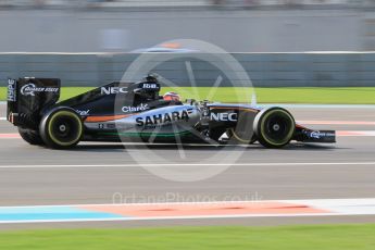 World © Octane Photographic Ltd. Sahara Force India VJM08B – Nico Hulkenberg. Friday 27th November 2015, F1 Abu Dhabi Grand Prix, Practice 1, Yas Marina. Digital Ref: 1477CB1L5310