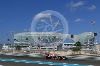 World © Octane Photographic Ltd. Infiniti Red Bull Racing RB11 – Daniil Kvyat. Friday 27th November 2015, F1 Abu Dhabi Grand Prix, Practice 1, Yas Marina. Digital Ref: 1477LB1D6262