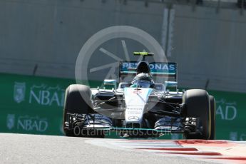 World © Octane Photographic Ltd. Mercedes AMG Petronas F1 W06 Hybrid – Nico Rosberg. Friday 27th November 2015, F1 Abu Dhabi Grand Prix, Practice 1, Yas Marina. Digital Ref: 1477LB1D6543