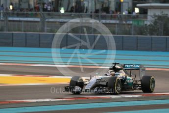 World © Octane Photographic Ltd. Mercedes AMG Petronas F1 W06 Hybrid – Lewis Hamilton. Friday 27th November 2015, F1 Abu Dhabi Grand Prix, Practice 2, Yas Marina. Digital Ref: 1478CB1L5868
