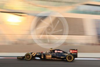 World © Octane Photographic Ltd. Lotus F1 Team E23 Hybrid – Pastor Maldonado. Friday 27th November 2015, F1 Abu Dhabi Grand Prix, Practice 2, Yas Marina. Digital Ref: 1478CB7D1799