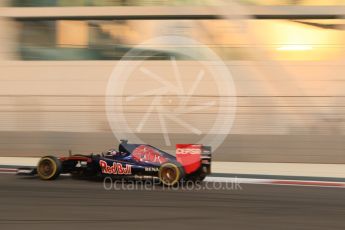 World © Octane Photographic Ltd. Scuderia Toro Rosso STR10 – Max Verstappen. Friday 27th November 2015, F1 Abu Dhabi Grand Prix, Practice 2, Yas Marina. Digital Ref: 1478CB7D1825