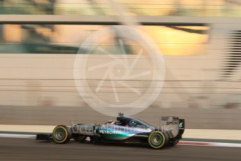 World © Octane Photographic Ltd. Mercedes AMG Petronas F1 W06 Hybrid – Lewis Hamilton. Friday 27th November 2015, F1 Abu Dhabi Grand Prix, Practice 2, Yas Marina. Digital Ref: 1478CB7D1887