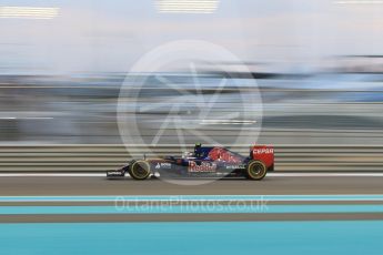 World © Octane Photographic Ltd. Scuderia Toro Rosso STR10 – Carlos Sainz Jnr. Friday 27th November 2015, F1 Abu Dhabi Grand Prix, Practice 2, Yas Marina. Digital Ref: 1478CB7D1933