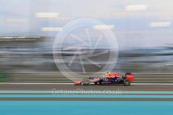World © Octane Photographic Ltd. Infiniti Red Bull Racing RB11 – Daniel Ricciardo. Friday 27th November 2015, F1 Abu Dhabi Grand Prix, Practice 2, Yas Marina. Digital Ref: 1478CB7D1968