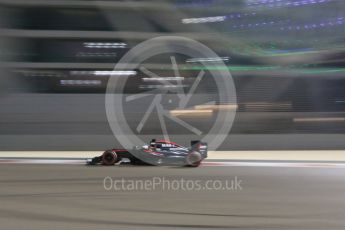 World © Octane Photographic Ltd. McLaren Honda MP4/30 – Fernando Alonso. Friday 27th November 2015, F1 Abu Dhabi Grand Prix, Practice 2, Yas Marina. Digital Ref: 1478CB7D2387