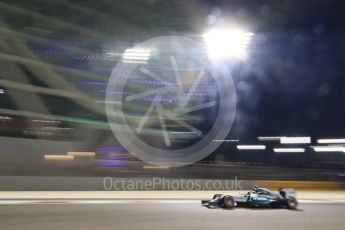World © Octane Photographic Ltd. Mercedes AMG Petronas F1 W06 Hybrid – Lewis Hamilton. Friday 27th November 2015, F1 Abu Dhabi Grand Prix, Practice 2, Yas Marina. Digital Ref: 1478CB7D2411
