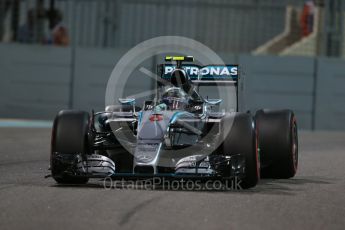 World © Octane Photographic Ltd. Mercedes AMG Petronas F1 W06 Hybrid – Nico Rosberg. Friday 27th November 2015, F1 Abu Dhabi Grand Prix, Practice 2, Yas Marina. Digital Ref: 1478LB1D7542