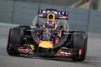 World © Octane Photographic Ltd. Infiniti Red Bull Racing RB11 – Daniel Ricciardo. Friday 27th November 2015, F1 Abu Dhabi Grand Prix, Practice 2, Yas Marina. Digital Ref: 1478LB1D7742