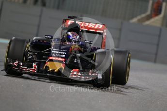 World © Octane Photographic Ltd. Scuderia Toro Rosso STR10 – Max Verstappen. Friday 27th November 2015, F1 Abu Dhabi Grand Prix, Practice 2, Yas Marina. Digital Ref: 1478LB1D7819