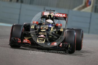 World © Octane Photographic Ltd. Lotus F1 Team E23 Hybrid – Romain Grosjean. Friday 27th November 2015, F1 Abu Dhabi Grand Prix, Practice 2, Yas Marina. Digital Ref: 1478LB1D7833