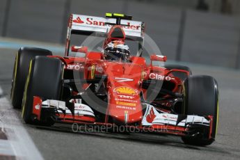 World © Octane Photographic Ltd. Scuderia Ferrari SF15-T– Sebastian Vettel. Friday 27th November 2015, F1 Abu Dhabi Grand Prix, Practice 2, Yas Marina. Digital Ref: 1478LB1D7873