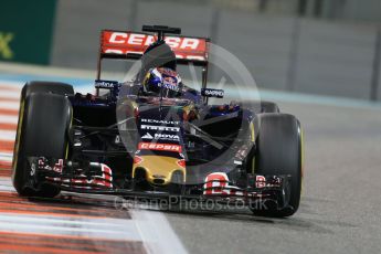 World © Octane Photographic Ltd. Scuderia Toro Rosso STR10 – Max Verstappen. Friday 27th November 2015, F1 Abu Dhabi Grand Prix, Practice 2, Yas Marina. Digital Ref: 1478LB1D7896