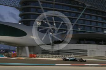 World © Octane Photographic Ltd. Mercedes AMG Petronas F1 W06 Hybrid – Nico Rosberg. Friday 27th November 2015, F1 Abu Dhabi Grand Prix, Practice 2, Yas Marina. Digital Ref: 1478LB5D4311