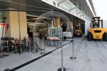 World © Octane Photographic Ltd. Lotus F1 Team E23 Hybrid. Thursday 26th November 2015, F1 Abu Dhabi Grand Prix, Setup, Yas Marina. Digital Ref: 1472CB1L3835