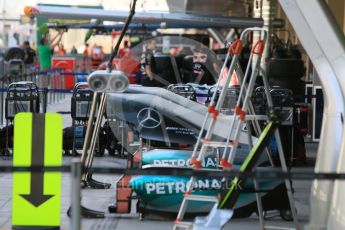 World © Octane Photographic Ltd. Mercedes AMG Petronas F1 W06 Hybrid. Thursday 26th November 2015, F1 Abu Dhabi Grand Prix, Setup, Yas Marina. Digital Ref: 1472CB7D1038