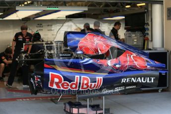 World © Octane Photographic Ltd. Scuderia Toro Rosso STR10. Thursday 26th November 2015, F1 Abu Dhabi Grand Prix, Setup, Yas Marina. Digital Ref: 1472LB1D4608