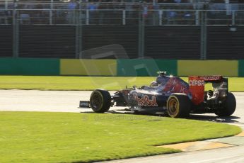 World © Octane Photographic Ltd. Scuderia Toro Rosso STR10 – Carlos Sainz Jnr. Friday 13th March 2015, F1 Australian GP Practice 2, Melbourne, Albert Park, Australia. Digital Ref: 1201LW1L6413