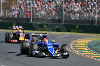 World © Octane Photographic Ltd. Sauber F1 Team C34-Ferrari – Felipe Nasr and Infiniti Red Bull Racing RB11 – Daniel Ricciardo. Sunday 15th March 2015, F1 Australian GP Race, Melbourne, Albert Park, Australia. Digital Ref: 1209LB1D9507