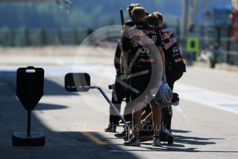 World © Octane Photographic Ltd. Infiniti Red Bull Racing pit crew. Saturday 22nd August 2015, F1 Belgian GP Practice 3, Spa-Francorchamps, Belgium. Digital Ref: 1376LB1D0103