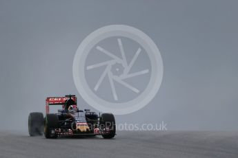 World © Octane Photographic Ltd. Scuderia Toro Rosso STR10 – Max Verstappen. Friday 23rd October 2015, F1 USA Grand Prix Practice 1, Austin, Texas - Circuit of the Americas (COTA). Digital Ref: 1460LB1D8880