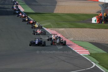 World © Octane Photographic Ltd. FIA European F3 Championship, Silverstone Race 3, UK, Sunday 12th April 2015. Carlin – George Russell, Dallara F312 – Volkswagen and Signature – Alexander Albon, Dallara F312 – Volkswagen. Digital Ref : 1224LB1D8419