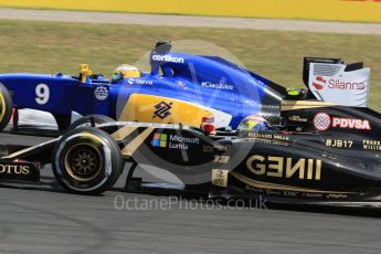 World © Octane Photographic Ltd. Sauber F1 Team C34-Ferrari – Marcus Ericsson and Lotus F1 Team E23 Hybrid – Pastor Maldonado. Sunday 26th July 2015, F1 Hungarian GP Race, Hungaroring, Hungary. Digital Ref: