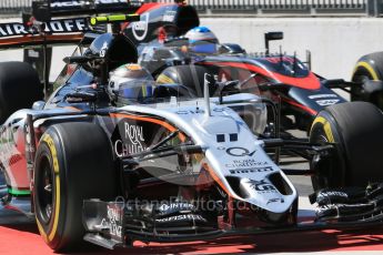 World © Octane Photographic Ltd. Sahara Force India VJM08B – Sergio Perez and McLaren Honda MP4/30 – Fernando Alonso. Saturday 5th September 2015, F1 Italian GP Practice 3, Monza, Italy. Digital Ref: 1411LB1D1320