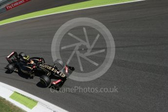 World © Octane Photographic Ltd. Lotus F1 Team E23 Hybrid – Pastor Maldonado. Saturday 5th September 2015, F1 Italian GP Qualifying, Monza, Italy. Digital Ref: 1412LB1D1387