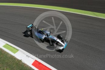 World © Octane Photographic Ltd. Mercedes AMG Petronas F1 W06 Hybrid – Nico Rosberg. Saturday 5th September 2015, F1 Italian GP Qualifying, Monza, Italy. Digital Ref: 1412LB1D1557