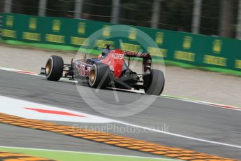 World © Octane Photographic Ltd. Scuderia Toro Rosso STR10 – Carlos Sainz Jnr. Friday 4th September 2015, F1 Italian GP Practice 2, Monza, Italy. Digital Ref: 1407LB1D9869