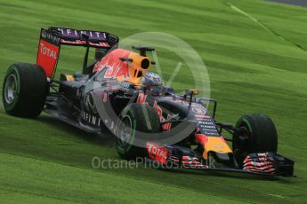 World © Octane Photographic Ltd. Infiniti Red Bull Racing RB11 – Daniel Ricciardo. Friday 25th September 2015, F1 Japanese Grand Prix, Practice 2, Suzuka. Digital Ref:
