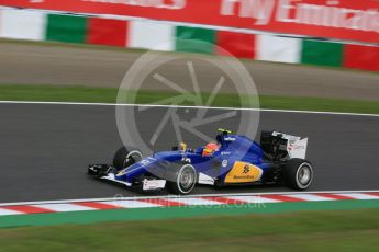 World © Octane Photographic Ltd. Scuderia Toro Rosso STR10 – Carlos Sainz Jnr. Saturday 26th September 2015, F1 Japanese Grand Prix, Qualifying, Suzuka. Digital Ref: