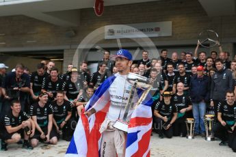 World © Octane Photographic Ltd. Mercedes AMG Petronas F1 team – Lewis Hamilton, celebrate on winning the USA GP, with enough points to take the World Drivers Championship (WDC) Sunday 25th October 2015, F1 USA Grand Prix, Austin, Texas - Circuit of the Americas (COTA). Digital Ref: 1468LB1D3325