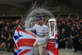 World © Octane Photographic Ltd. Mercedes AMG Petronas F1 team – Lewis Hamilton, celebrate on winning the USA GP, with enough points to take the World Drivers Championship (WDC) Sunday 25th October 2015, F1 USA Grand Prix, Austin, Texas - Circuit of the Americas (COTA). Digital Ref: 1468LB1D3344
