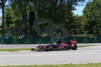 World © Octane Photographic Ltd. Scuderia Toro Rosso STR10 – Carlos Sainz Jnr. Saturday 6th June 2015, F1 Canadian GP Qualifying, Circuit Gilles Villeneuve, Montreal, Canada. Digital Ref: 1296LB1D2001