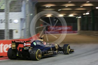 World © Octane Photographic Ltd. Lotus F1 Team E23 Hybrid – Romain Grosjean. Friday 18th September 2015, F1 Singapore Grand Prix Practice 1, Marina Bay. Digital Ref: