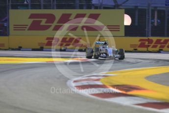 World © Octane Photographic Ltd. Mercedes AMG Petronas F1 W06 Hybrid – Nico Rosberg. Friday 18th September 2015, F1 Singapore Grand Prix Practice 1, Marina Bay. Digital Ref: