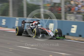 World © Octane Photographic Ltd. McLaren Honda MP4/30 – Fernando Alonso. Friday 18th September 2015, F1 Singapore Grand Prix Practice 1, Marina Bay. Digital Ref: